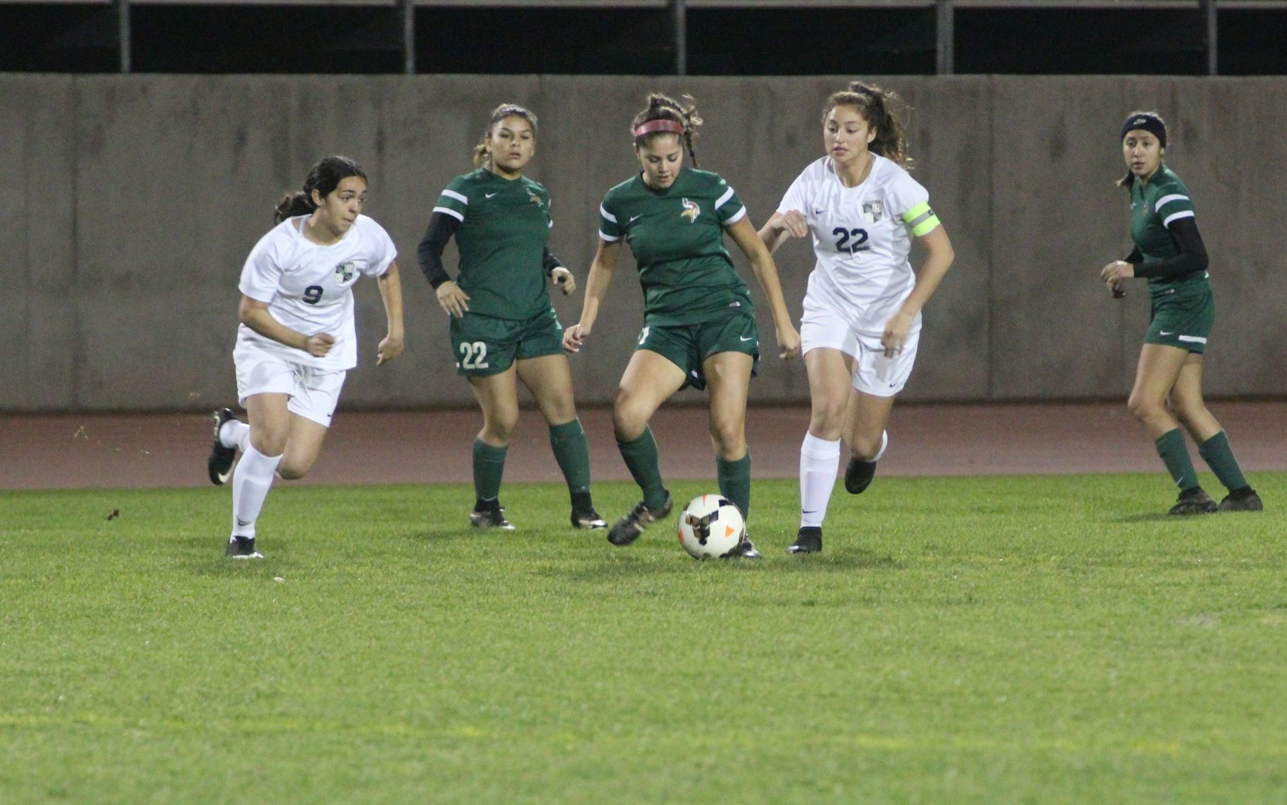 Kingsburg shuts out Dinuba